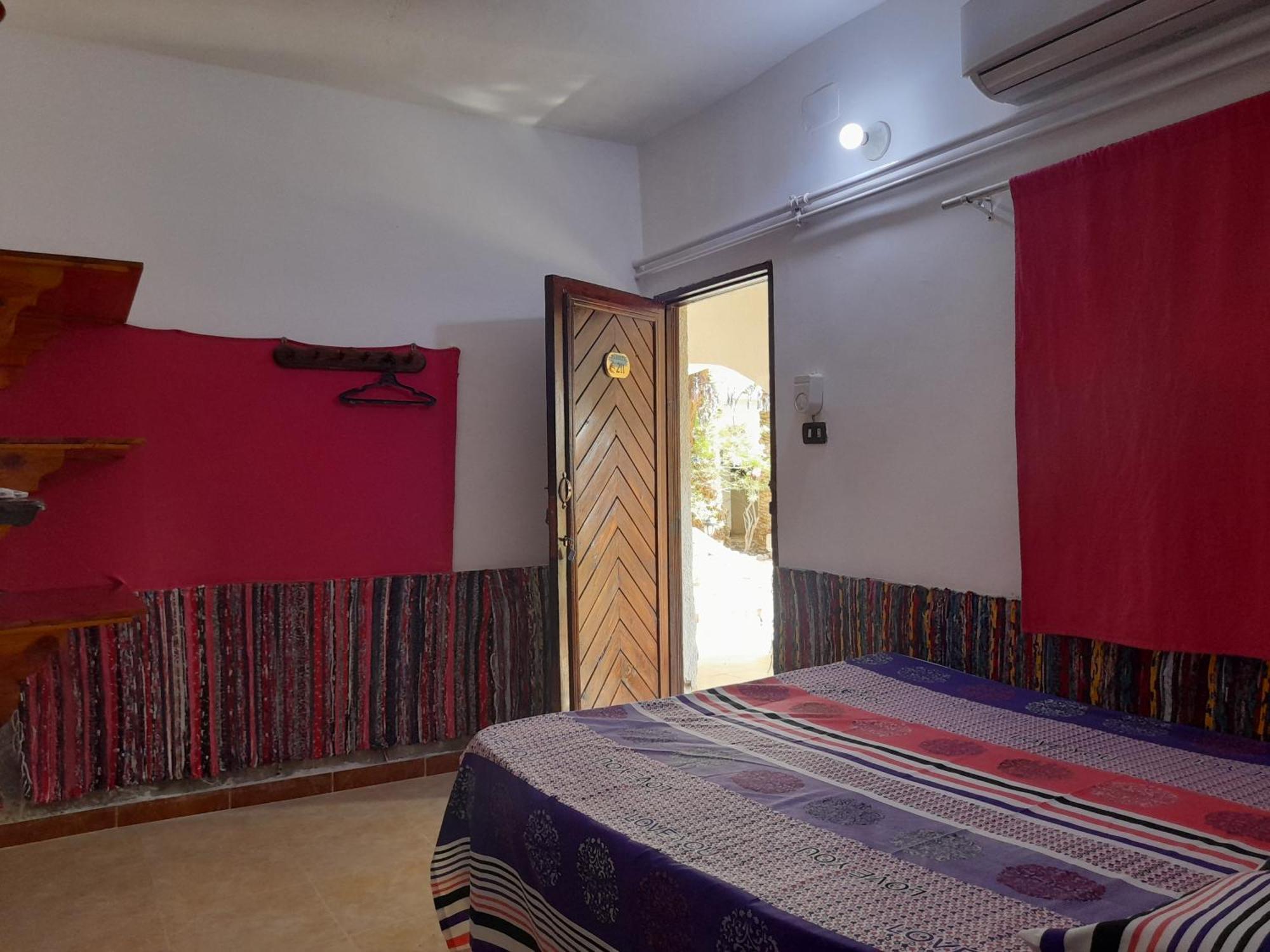 Hotel Fighting Kangaroo Camp Dahab Exterior foto